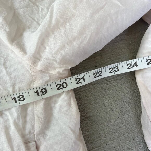 Under Armour Women’s ColdGear Bomber Jacket Medium Loose Fit Lightweight White - Picture 4 of 5